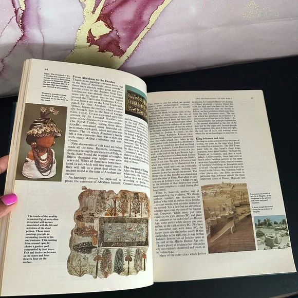 VINTAGE 1982 - NELSONS BIBLE ENCYCLOPEDIA FOR THE FAMILY HARDCOVER BOOK - Picture 8 of 10